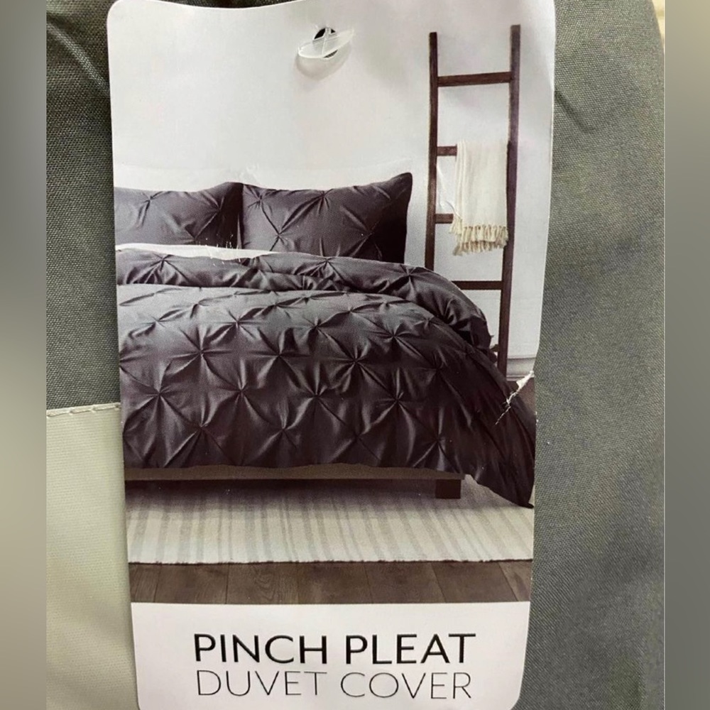 King / Cal King 3-Piece Gray Pinch Pleat Duvet Cover Set - Picture 2 of 10